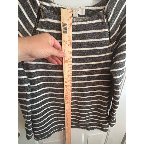 Ann Taylor LOFT Gray White Striped Cotton Blend Long Sleeve Sweater Size Small - Picture 4 of 10